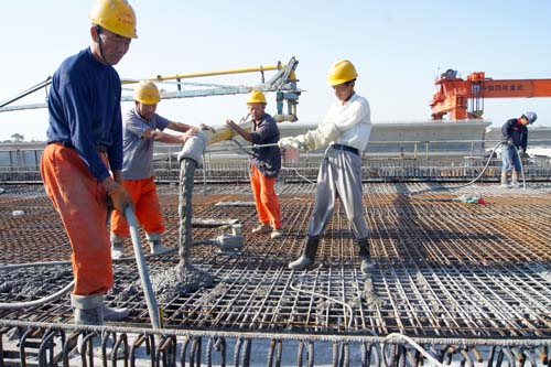 液壓布料機(jī)為什么受歡迎？