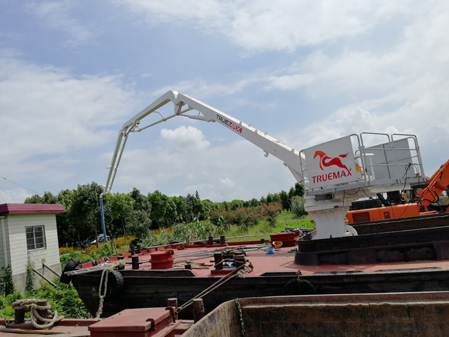 液壓爬模-布料機(jī)一體化施工技術(shù)