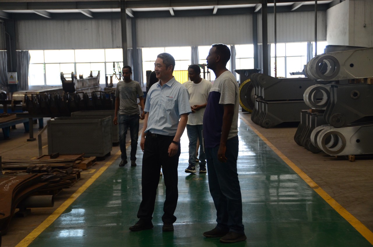 信瑞重工“可敬的人”余軍:放歌四海志 風雨壯我行(圖7) 信瑞重工“可敬的人”余軍:放歌四海志 風雨壯我行(圖7)