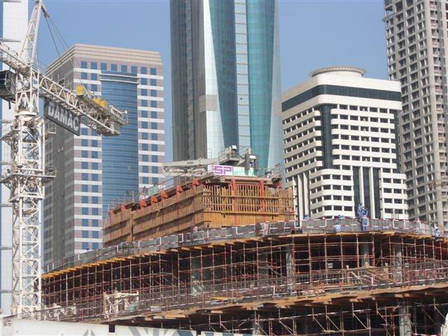 電梯井布料機(jī)高效經(jīng)濟(jì)環(huán)保