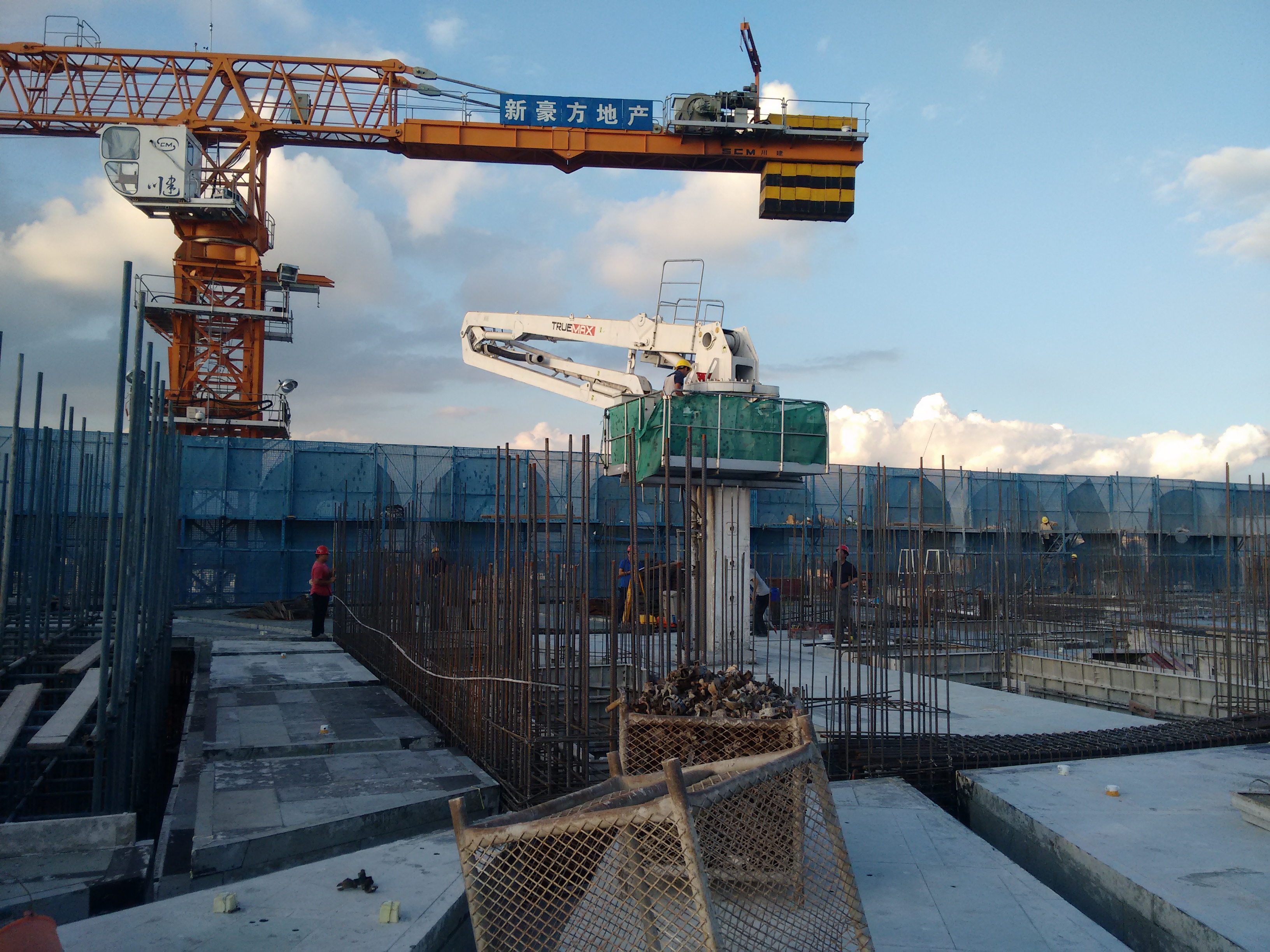 固定式液壓布料機(jī)