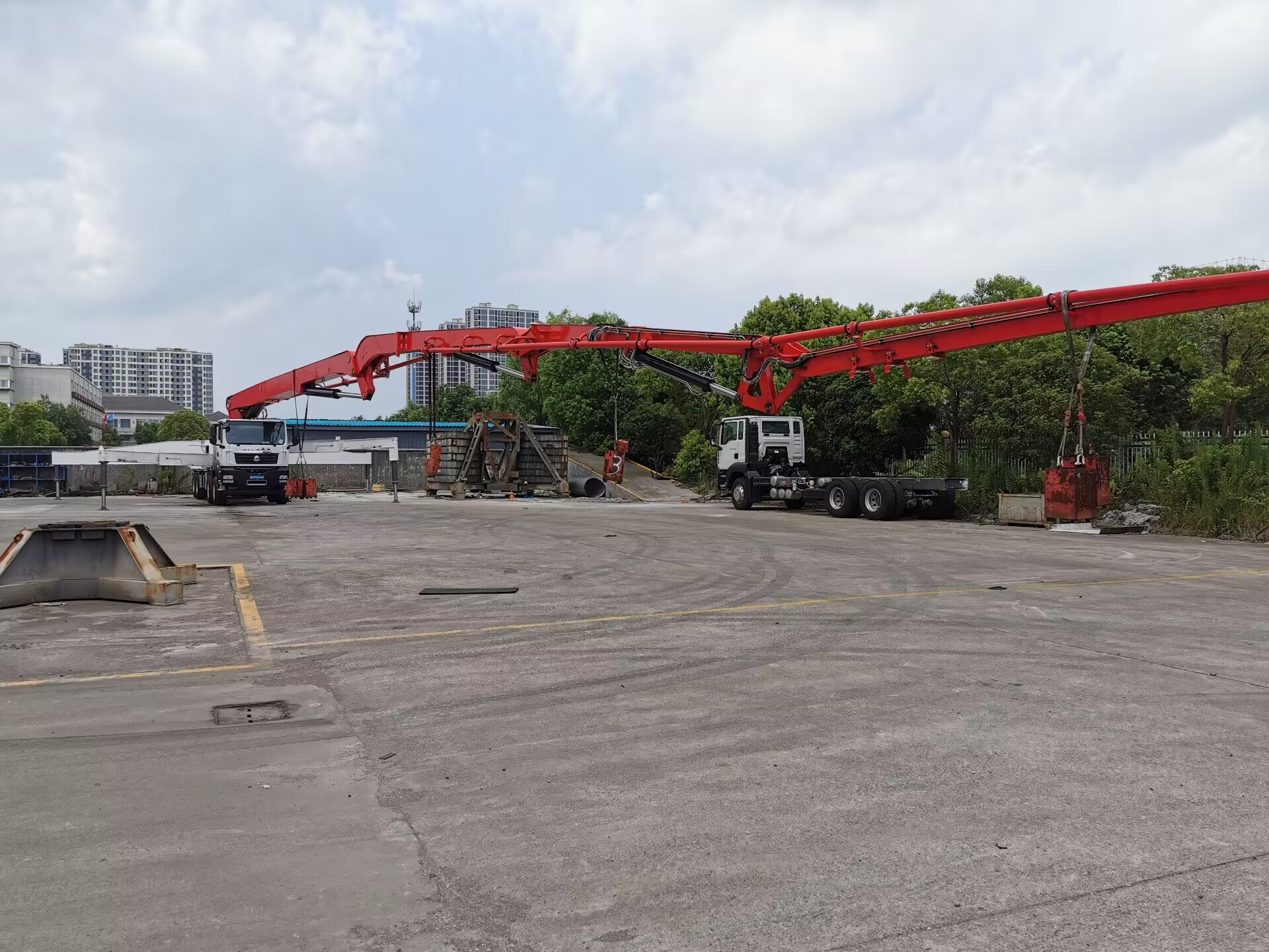 混凝土泵車(chē)臂架斷裂形成