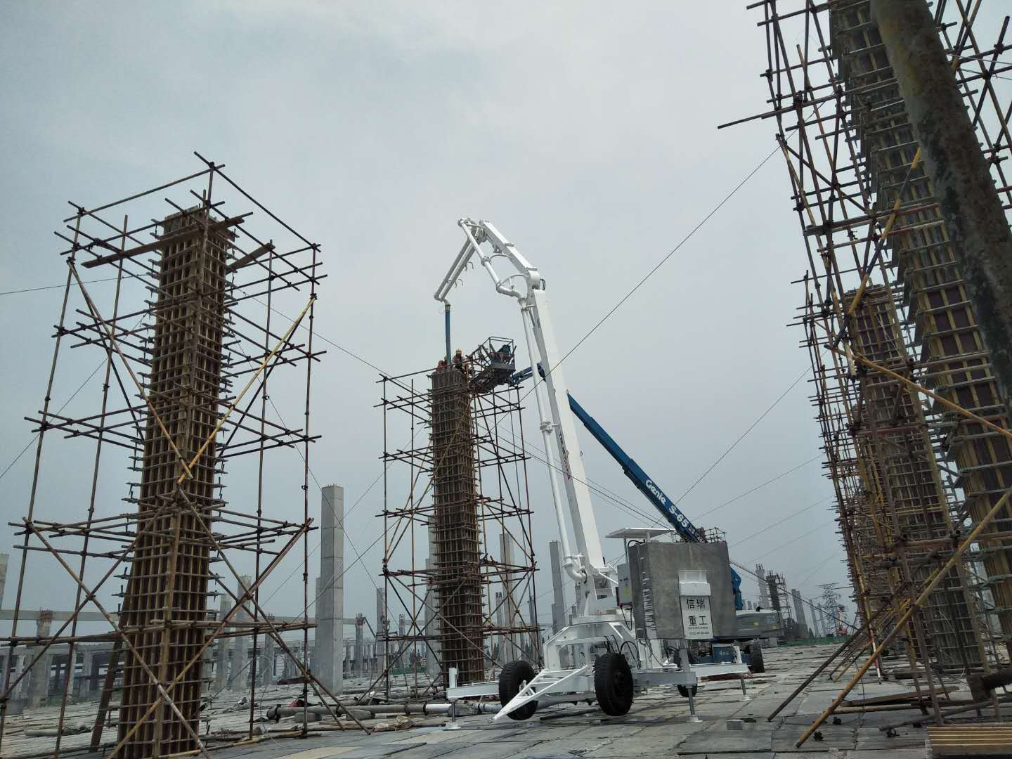 移動式液壓布料機