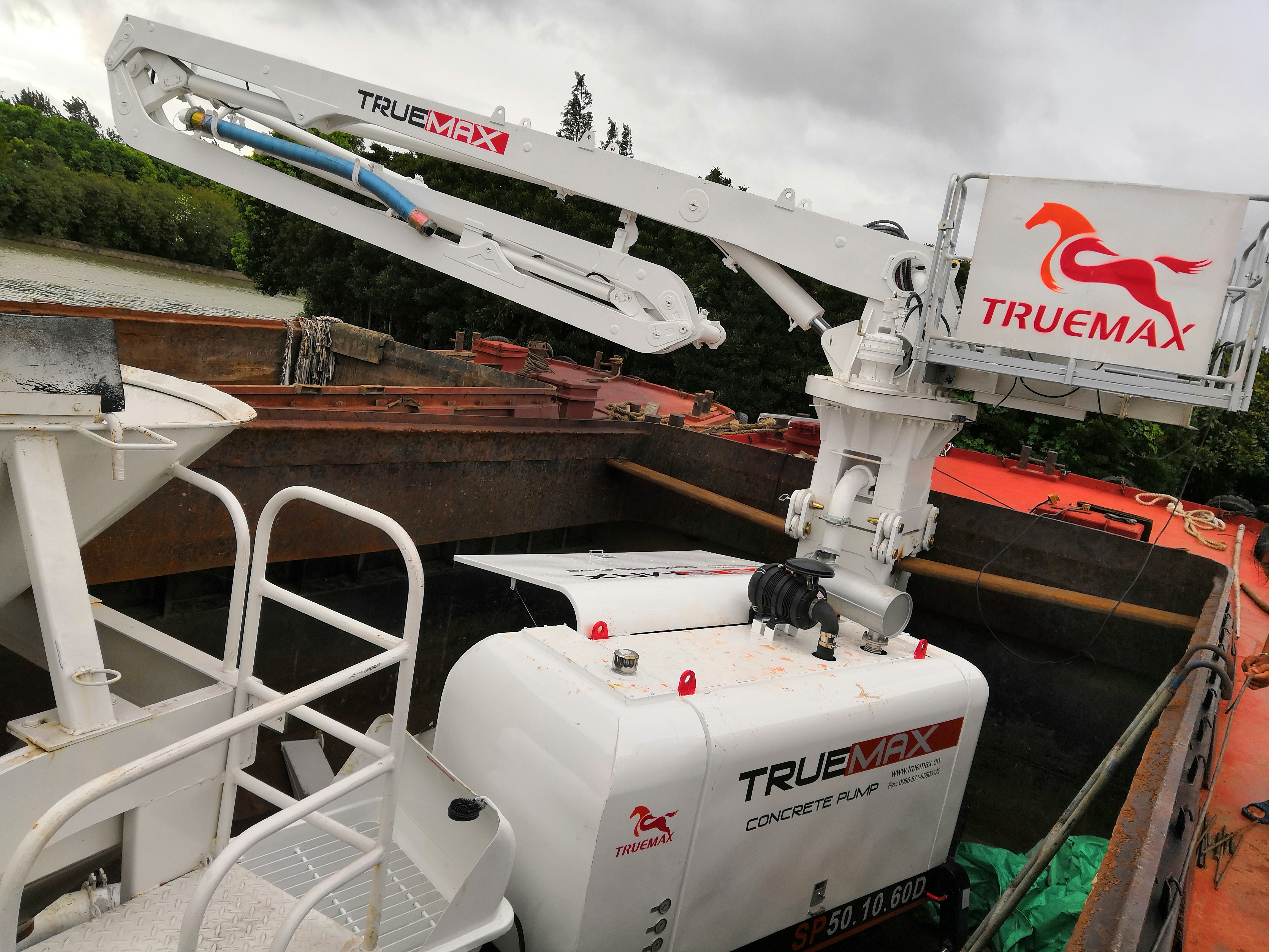 混凝土布料機(jī)夏季高溫保養(yǎng)與維護(hù)