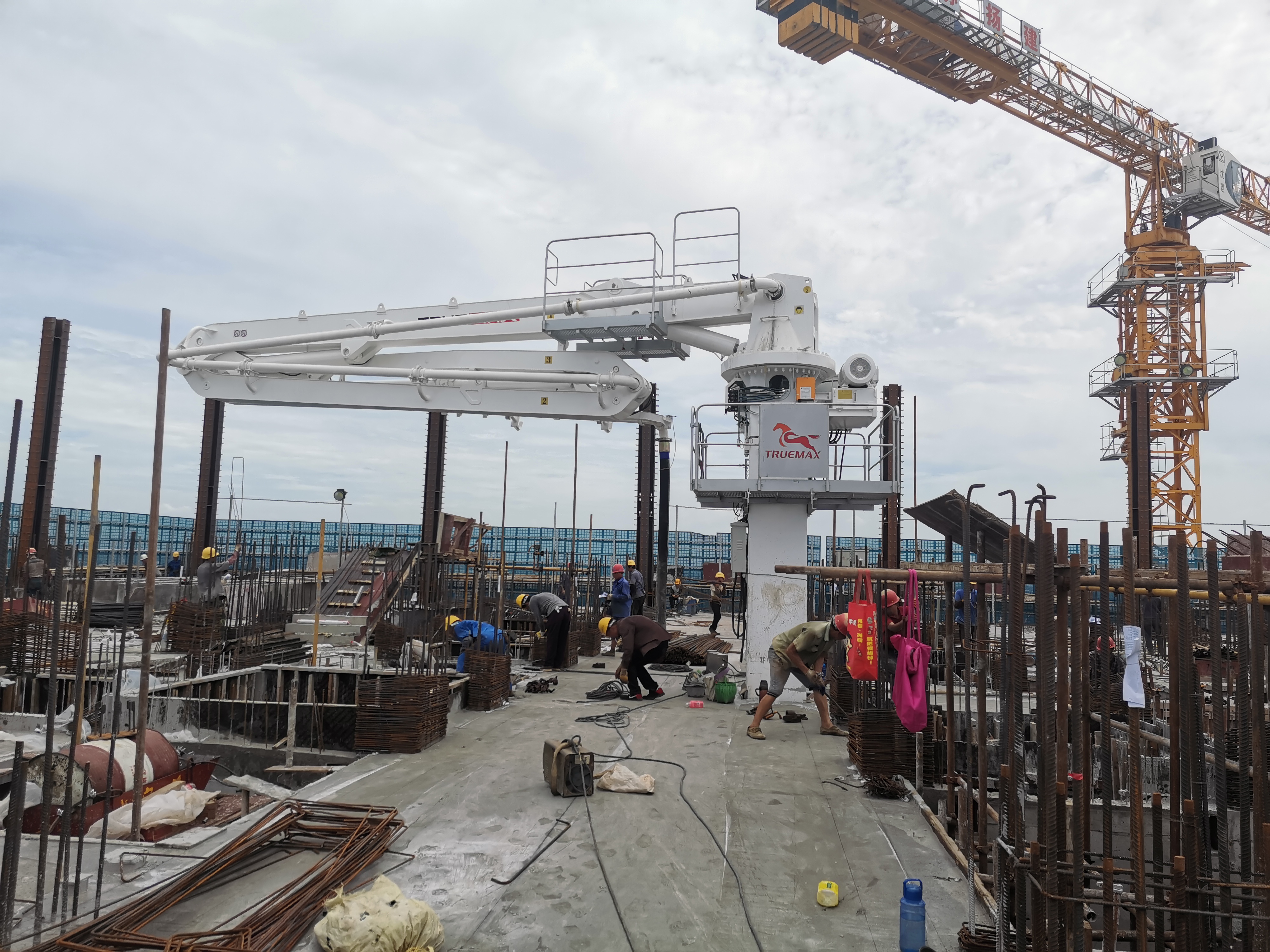 內(nèi)爬布料機(jī)方案詳細(xì)圖(圖2)