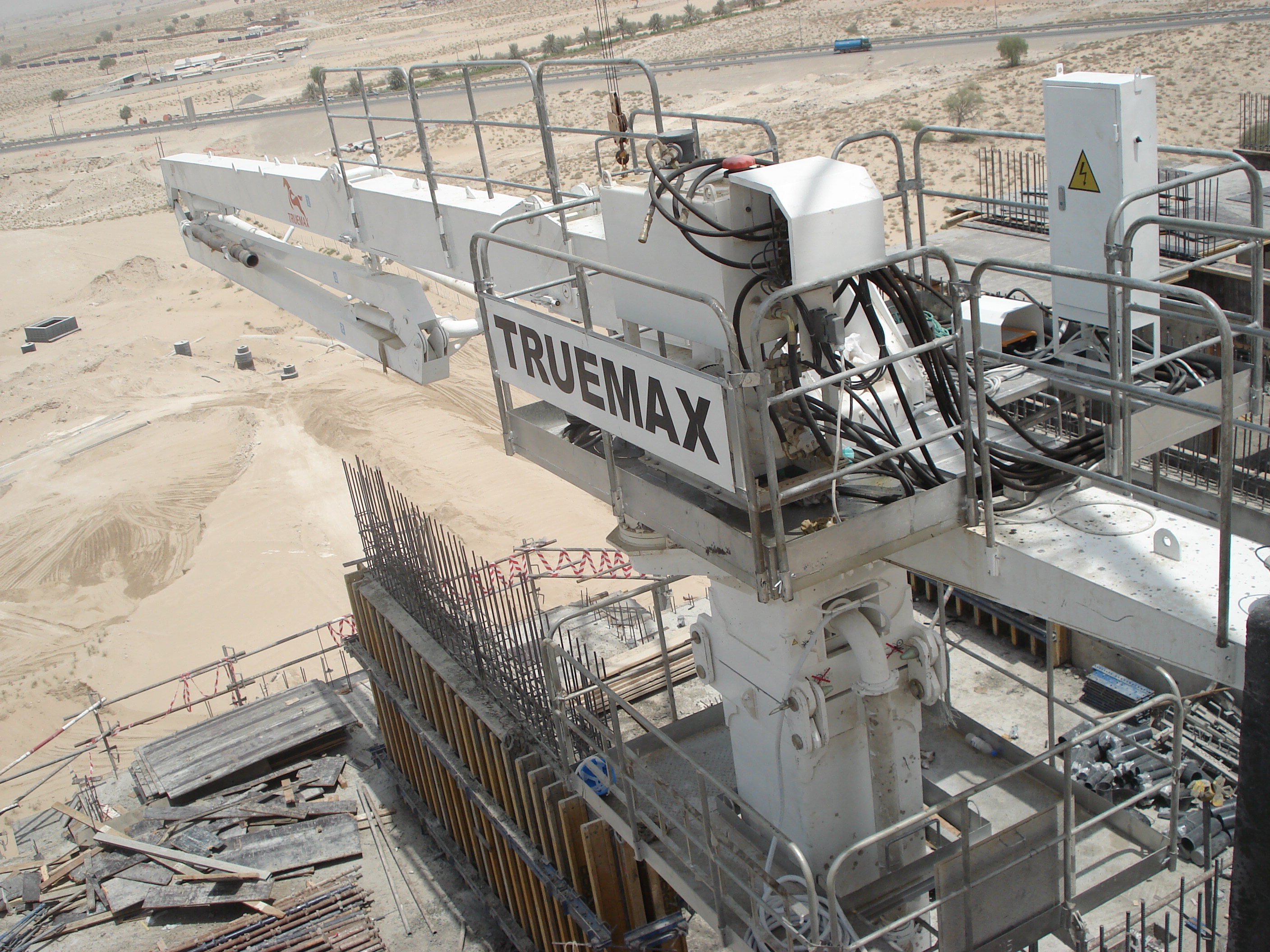 內(nèi)爬液壓布料機優(yōu)點